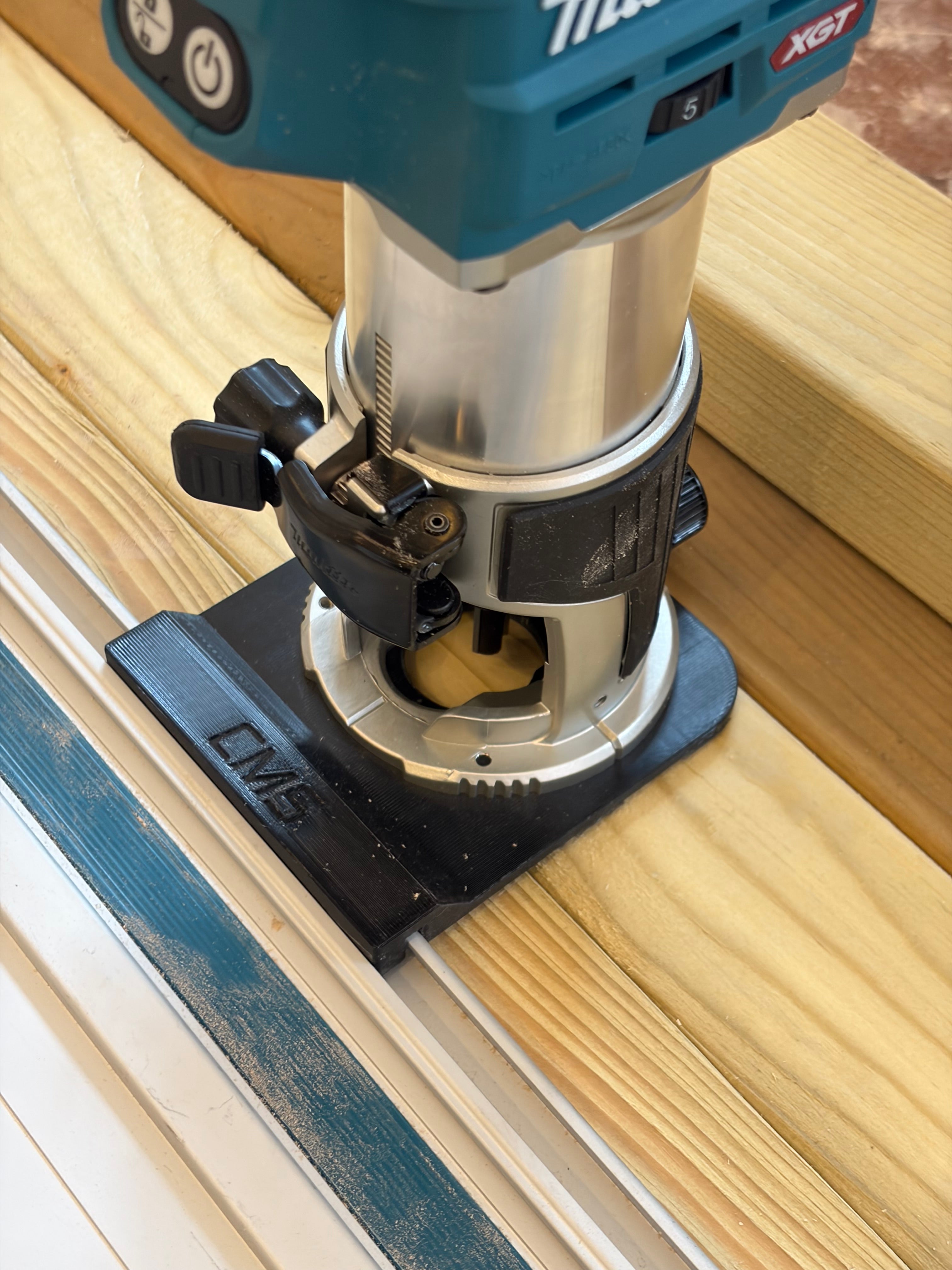 Makita 18V Palm router to Makita rail guide